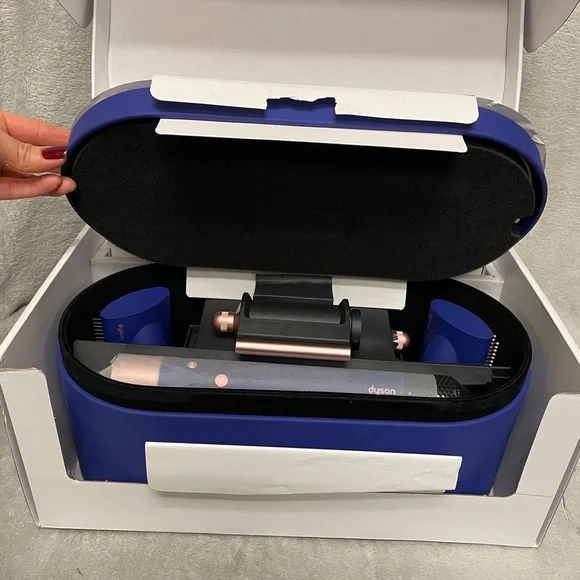 Dyson Airwrap Complete Long in Black and Purple - Picture 4 of 4